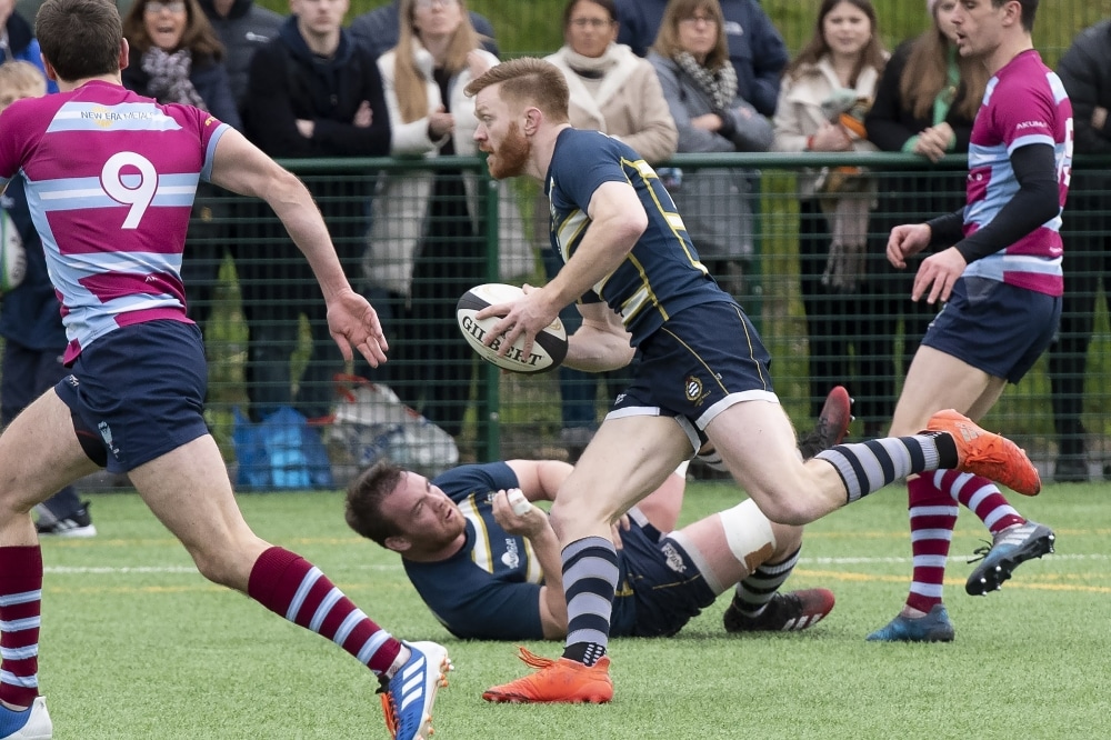 Dons dominate in scrum to push Wells to defeat